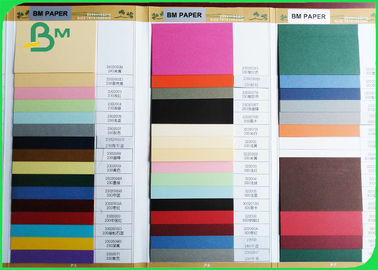 FSC het Roze/Groene Exemplaardocument 70g 80g paste Kleurrijk Document 70 x 100cm blad aan