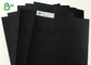 de Donkere Zwarte Gekleurde Kraftpapier Cardstock Raad van 157gsm 200gsm voor Verpakkend Document