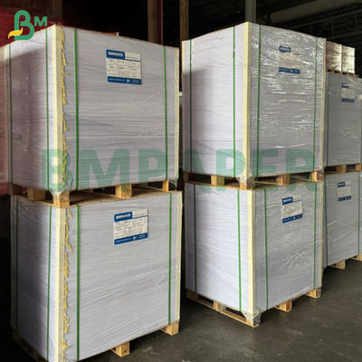300 g/m² Super Wit Bristolkarton Ongestreken Gladde Oppervlakken Zuurvrij 19 x 24"