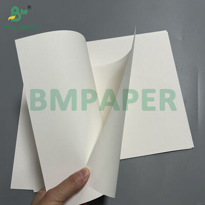 210 gm 230 gm af -wit kraftpapier voor hoogwaardige winkeltassen 70 x 100 cm