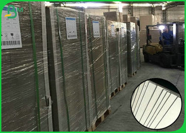 Aangepaste Grijze Achterraad 2MM Grootte Gemengd Pulpmateriaal voor het Maken van Omslag