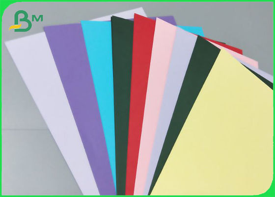 500MM * 700MM Blauw Rood Groen Bristol Paper Board For Decoration 220GSM 250GSM