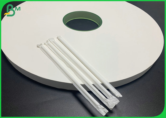Zachtheid 53mm het Witte Kraftpapier Document van 28gsm voor Plastic Straw Wrapping