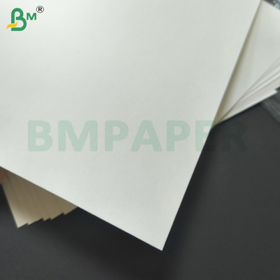 Eenvoudig met PE 210 g + PE 15 g bekleed wandbekerpapier wit