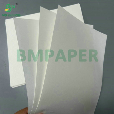 120 gram 150 gram Witte kleur gerecycled kraftpapier voor winkeltasjes 66 cm rol