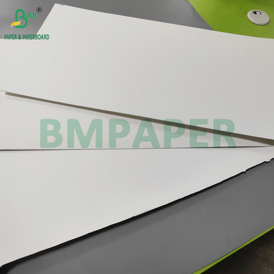 120+120+120g wit gegolfde kartonnen vellen voor cosmetische voering 30" x 40"