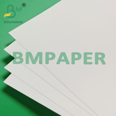 Glanzend wit waterdicht PP synthetisch papierrolletje voor poster