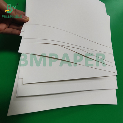200 gm 250 gm Witte kraftpapier voor winkeltassen Traanbestendig 72 x 102 cm