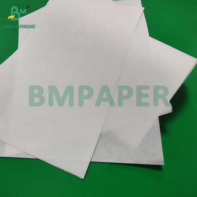 Witte kraftpapier voor kleding 77 x 110 cm
