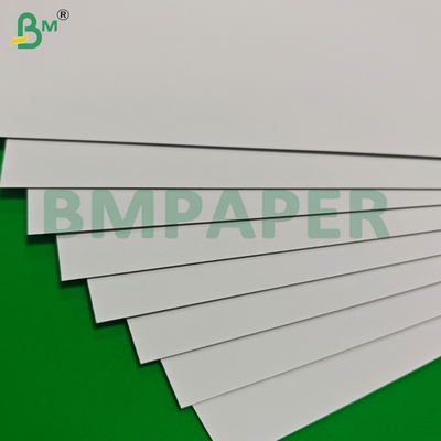 350 gm 400 gm Hoog wit en stijf Houtvrij papier