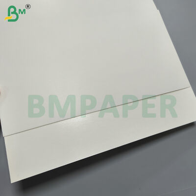 Vrieswit gecoat karton voor het verpakken van ijs en cake