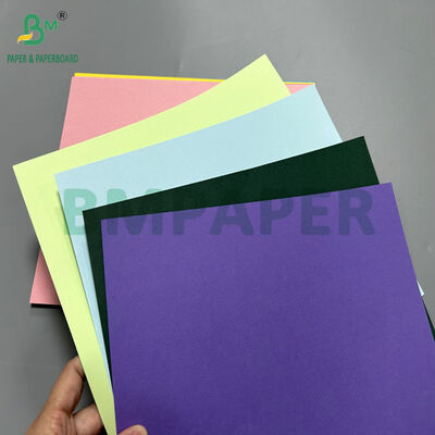 150 gm 180 gm glad gekleurd papier voor het afdrukken van flyers 8,5 "x 11"