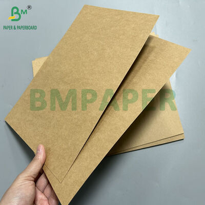 de Bruine Kraftpapier-voering van de Voedselrang van 250gr 270gr voor Gebraden gerechtencontainers 700 X 1000MM
