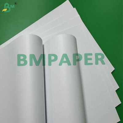 Ongecoat Hoog Bedrukbaar Uitstekende Oppervlakte Sterkte 70g Offsetpapier voor Lijmband Productie