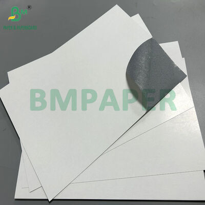 310gr 330gr Gladde Oppervlakte Zwarte Kern TCG Karton 71 x 95cm