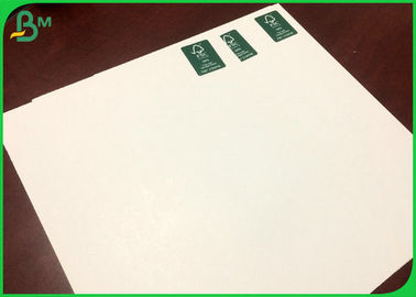 300GSM 610*860MM Witte kleur C1S Ivory Board voor het maken van vouwdozen