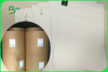 Langkorenhoutvrij ongecoat offsetprintpapier met een hoge witte kleur