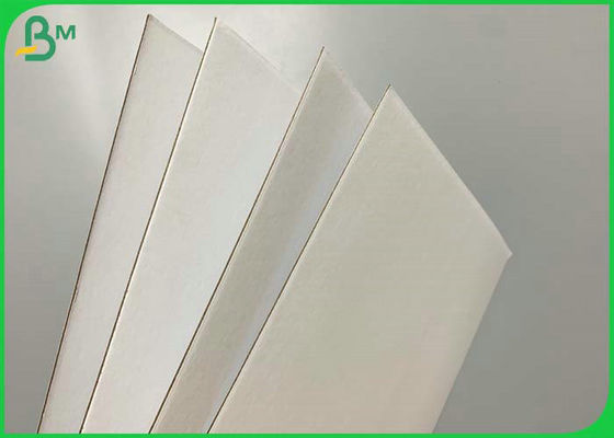 De witte Met een laag bedekte Druk van de Raadscompensatie 0.5mm 70cm x 100cm Doosraad